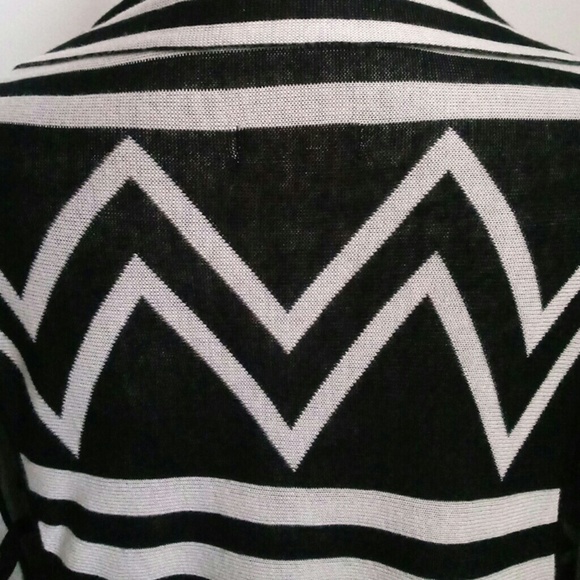 T/O Black and Tan Sweaters Size S - Picture 5 of 7